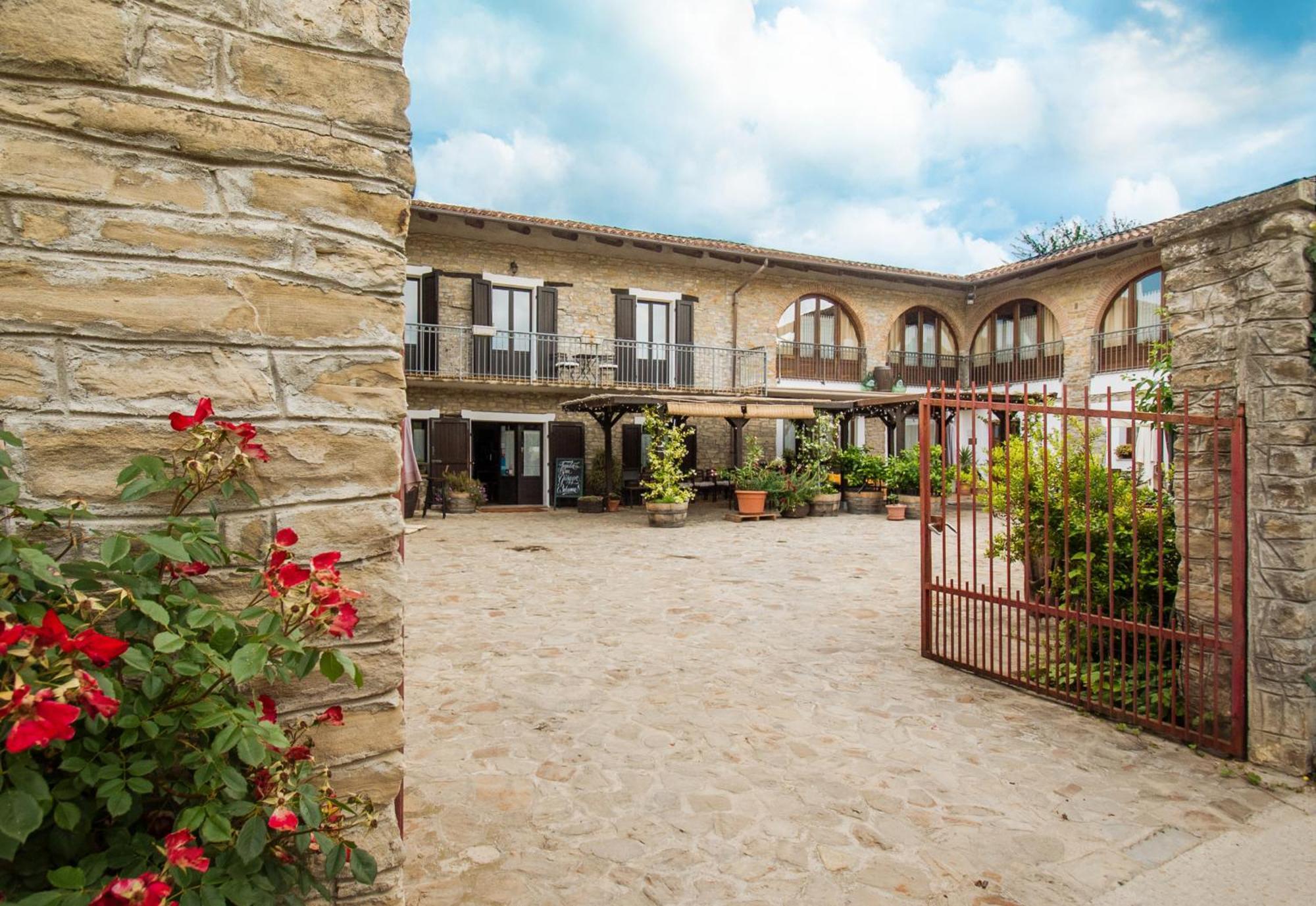 Agriturismo Tenuta San Giuseppe Cossano Belbo 외부 사진